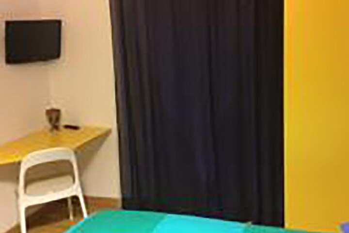Room 14 of 61
