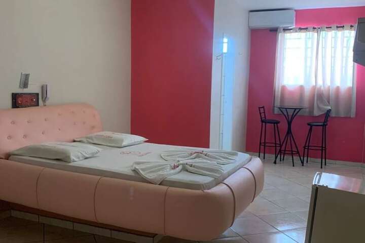Room 5 of 13