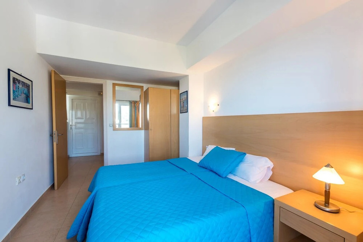 Room 5 of 15