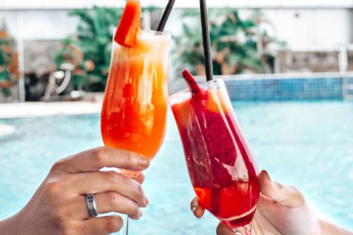 Pool Hotel