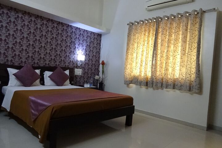 Room 3 of 51