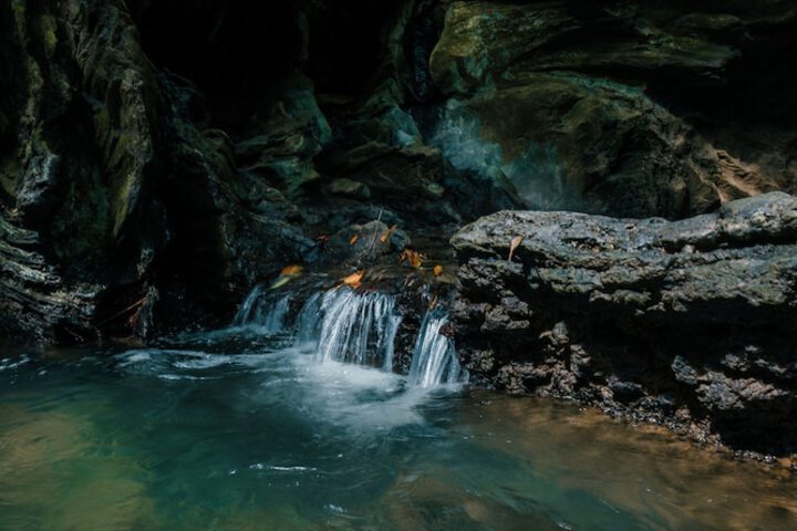 Pool 50 of 76