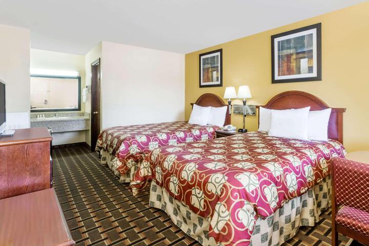 1 King Bed (2 of 5)