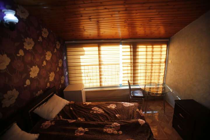 Room 7 of 26