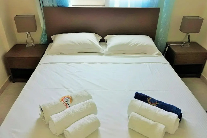 Room 2 of 12