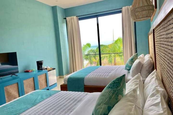 Room 3 of 38