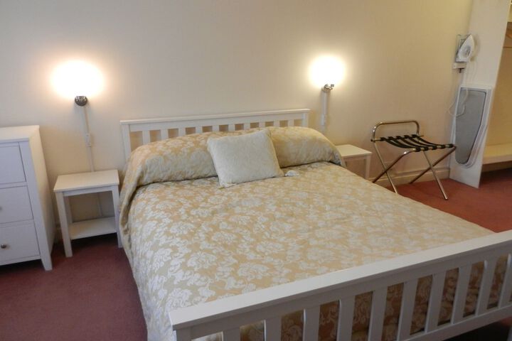 Room 6 of 47
