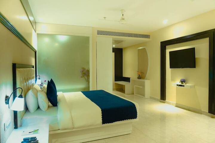 Room 4 of 22