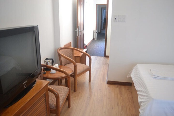 Hotel Entry