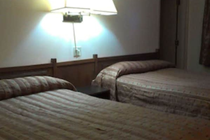 Room 6 of 67