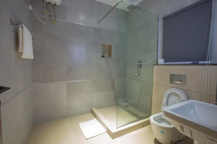 Room 16 of 24