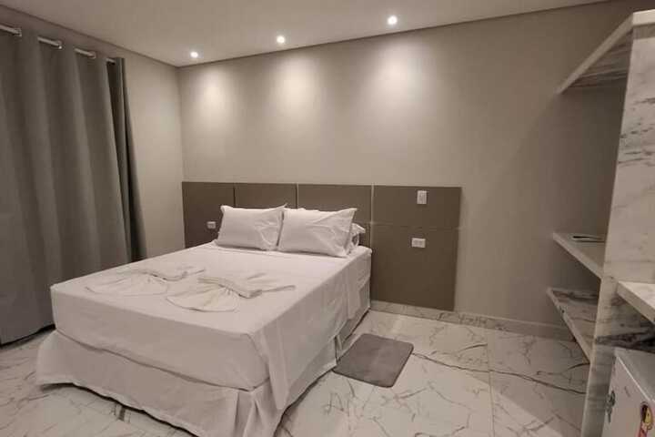 Room 11 of 36