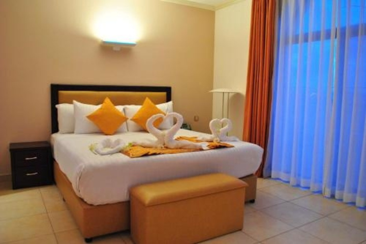 Room 3 of 7
