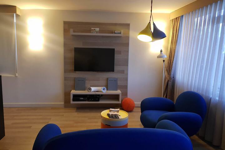 Room 30 of 46