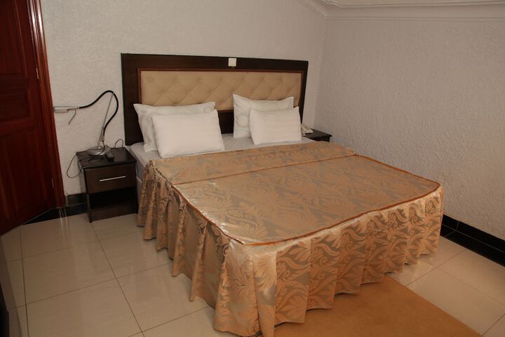 Room 13 of 60