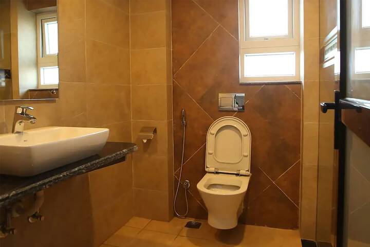Room 13 of 27
