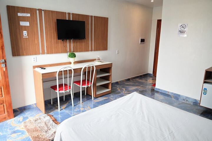 Room 8 of 41