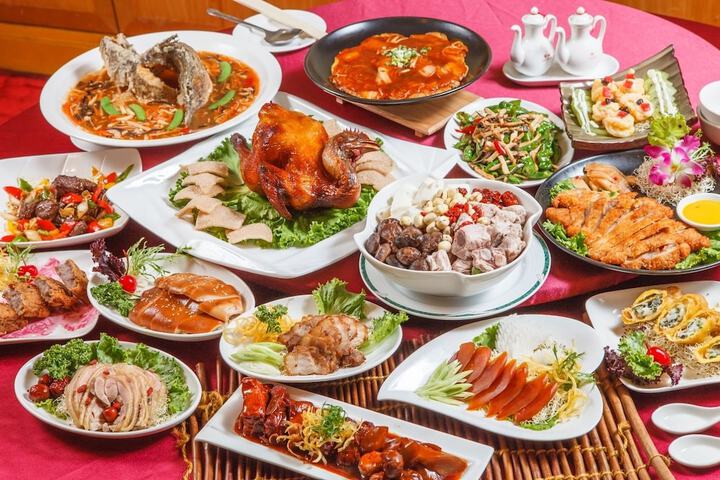 Dining 53 of 75