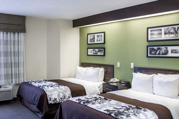 2 Double Beds (6 of 6)
