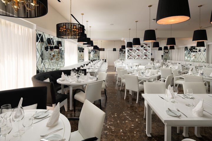 Dining 70 of 103