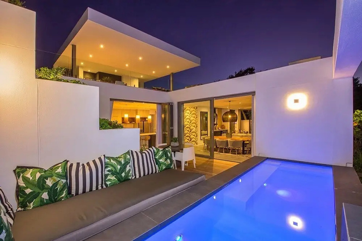 Pool 14 of 23