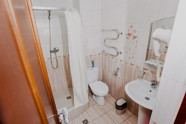 Room 15 of 36