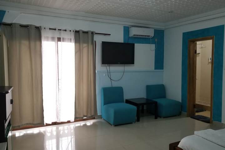 Room 6 of 71