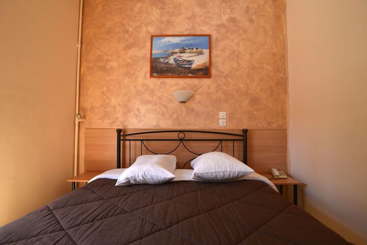Room 9 of 35
