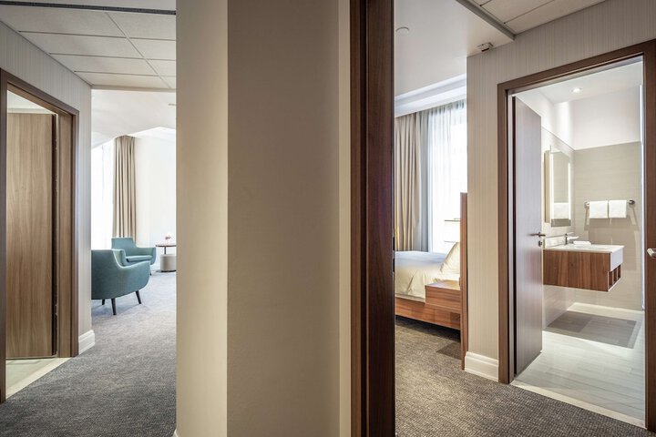 Room 51 of 113