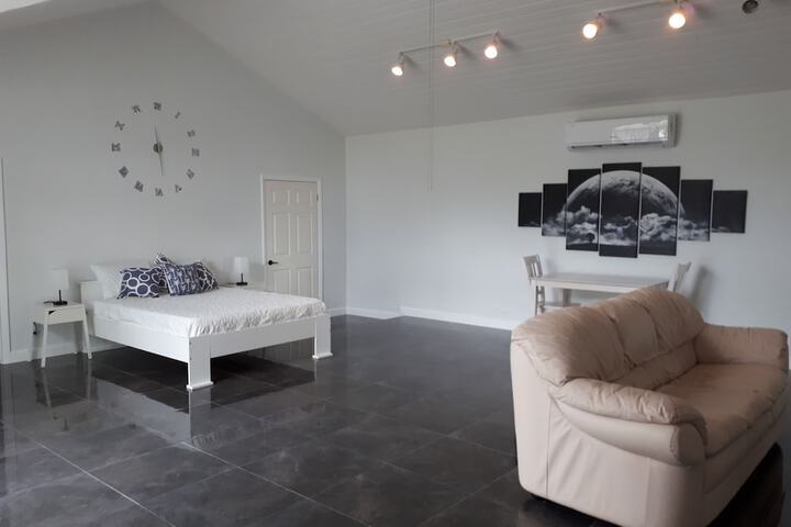 Room 2 of 38
