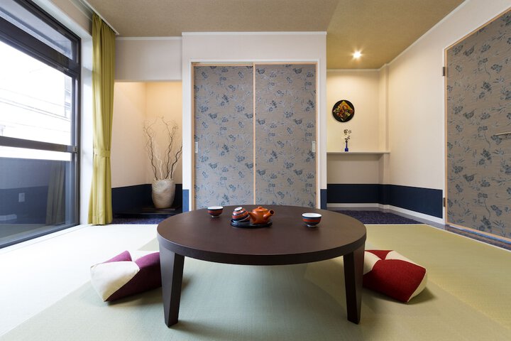 Room 12 of 27