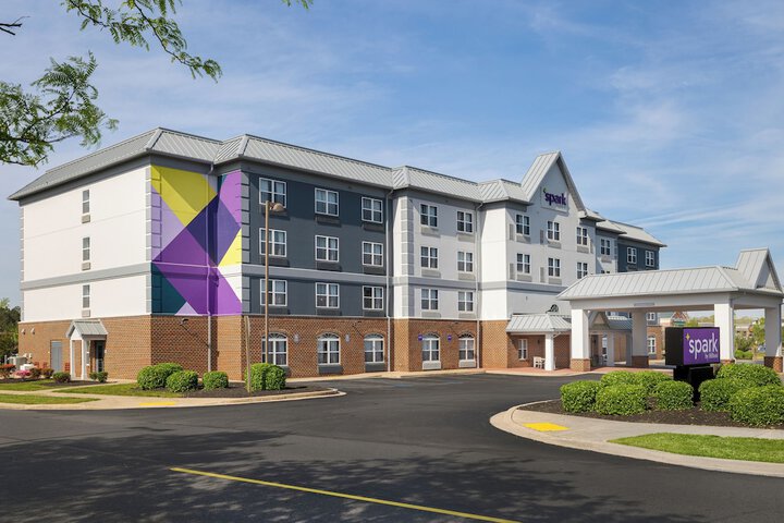 Hotel Entry