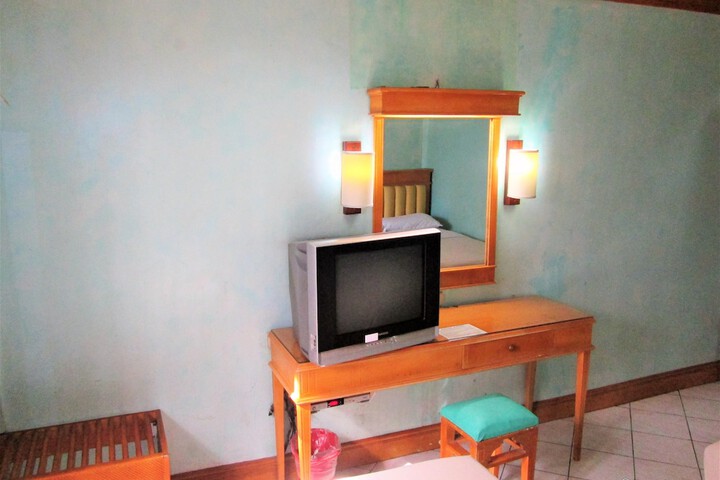 Room 26 of 39