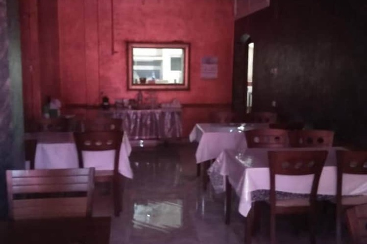 Dining 43 of 62