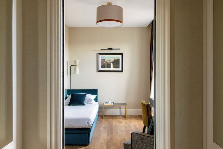 Room 48 of 162
