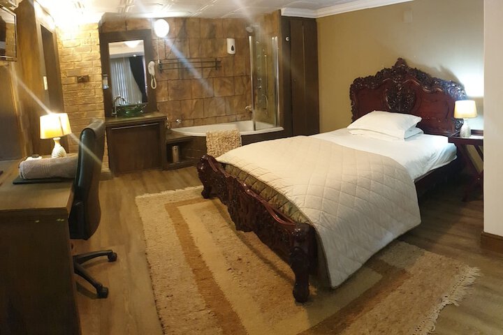 Room 10 of 50