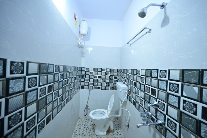 Room 50 of 63