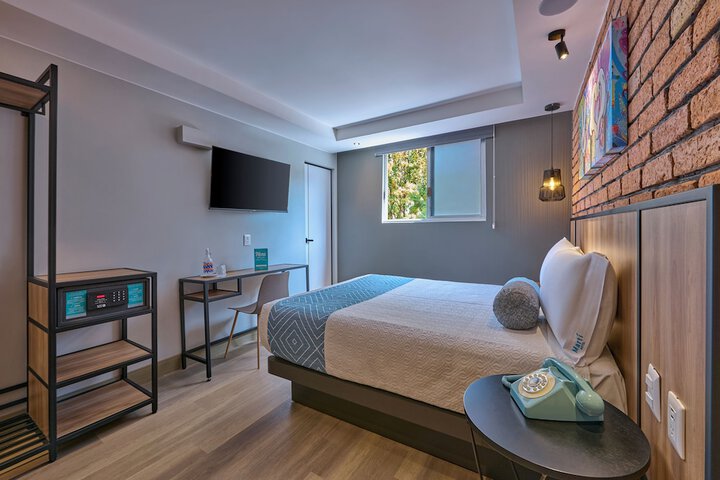 Room 26 of 35