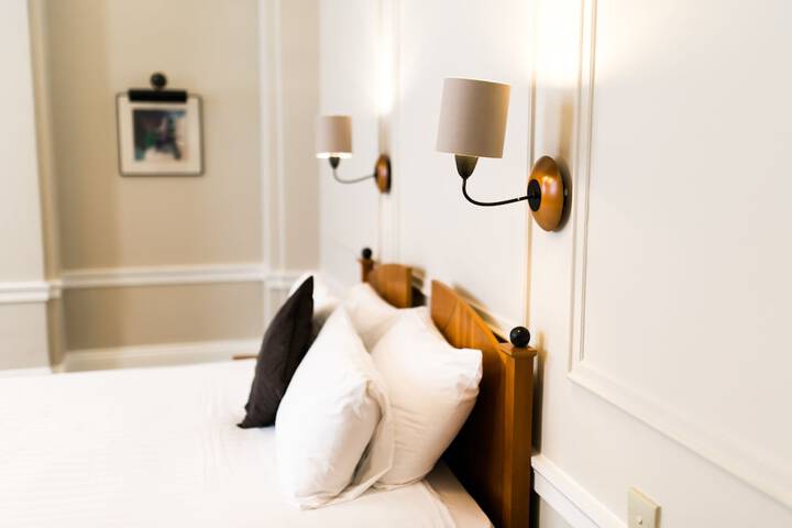 Room 17 of 54