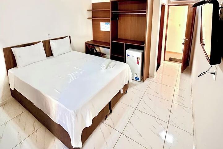 Room 2 of 48