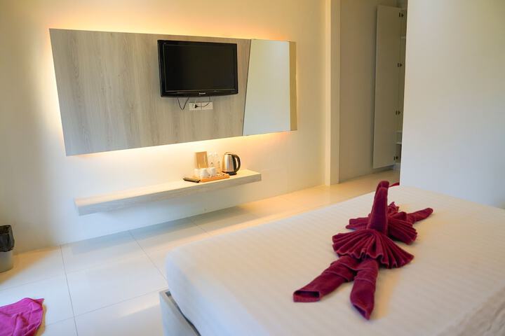 Room 2 of 64