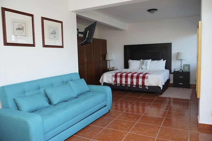 Room 14 of 22