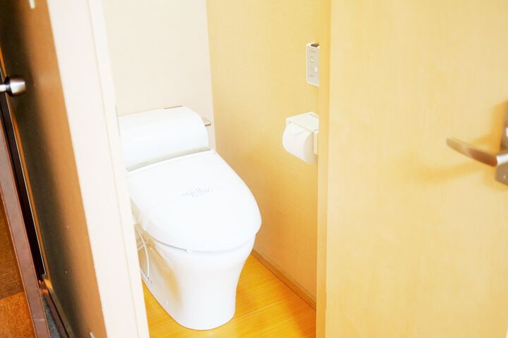 Room 9 of 74