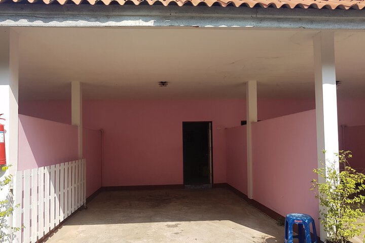 Room 3 of 16