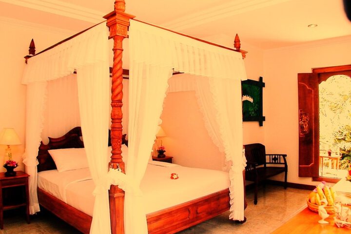 Room 16 of 60