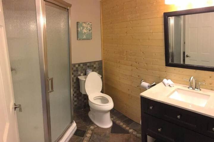 Room 6 of 10