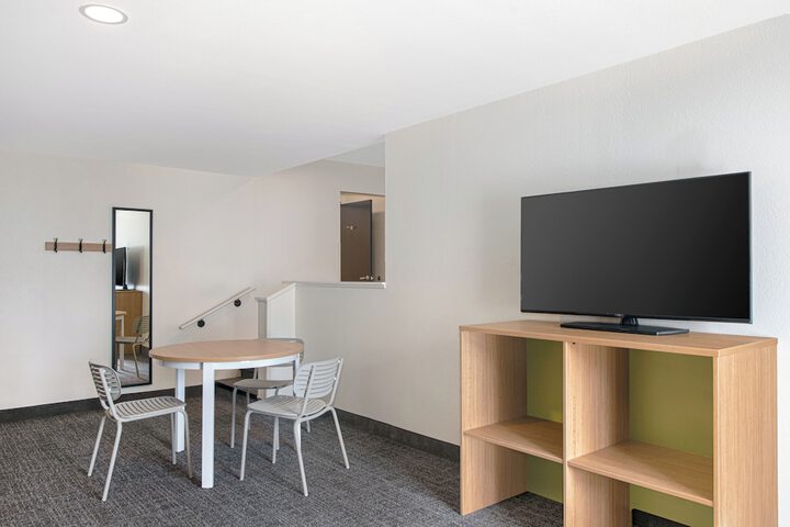Room 10 of 40