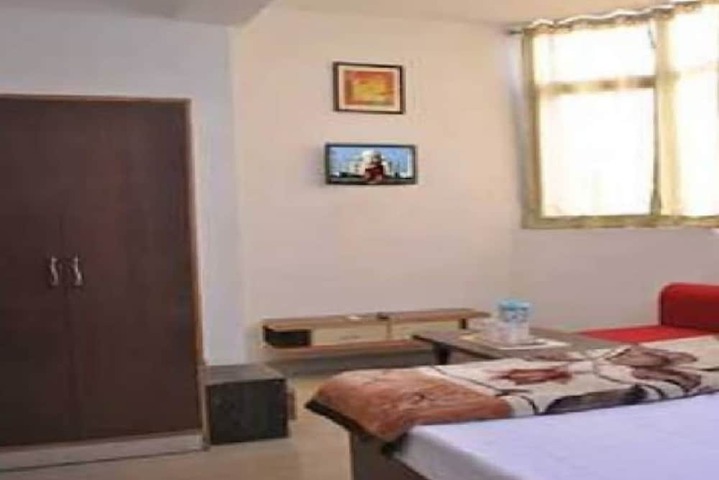 Room 10 of 19