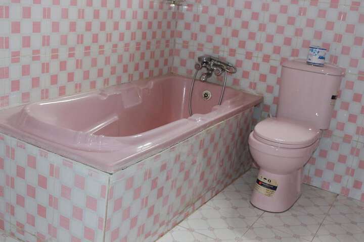 Room 42 of 68