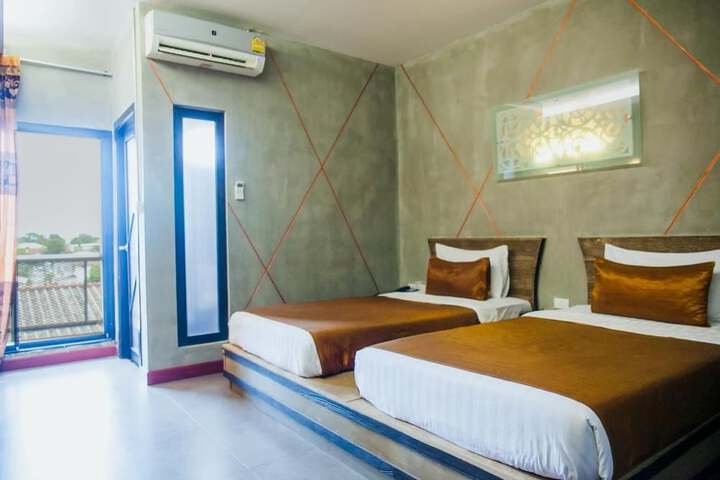 Room 2 of 21